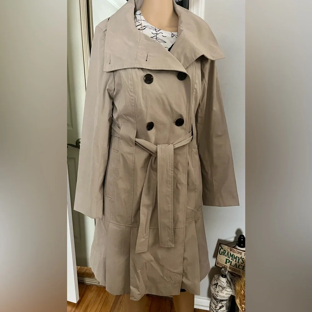 Calvin Klein Beige Double-Breasted Trench Coat - Picture 1 of 9